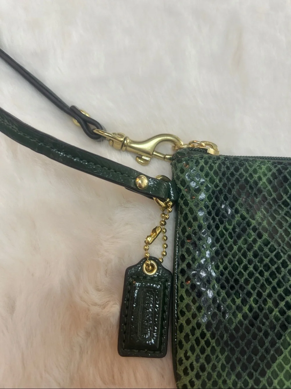 Coach no wristlet